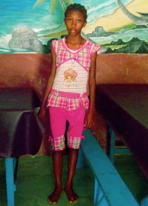 Fijanie, orpheline de Madagascar lauréate du CEP en 2019