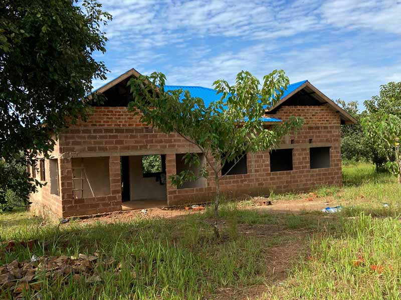 La nouvelle maison des orphelins du Village d'Enfants Bumi à Lubumbashi en RDC en construction
