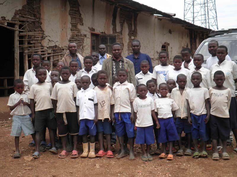 Enfants de familles déplacées à Kirumba élèves à l'école primaire de Vutegha au Nord Kivu, RD du Congo