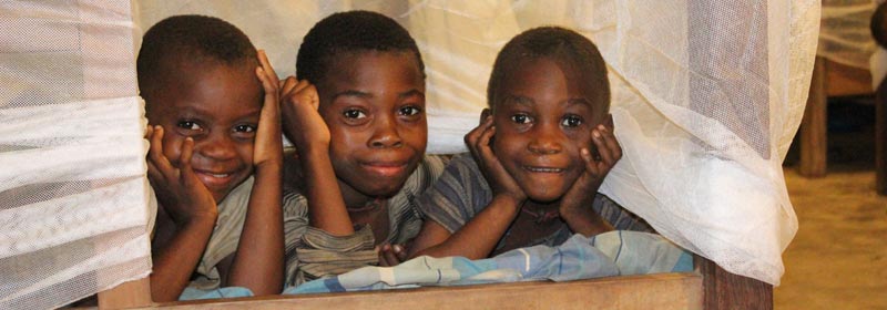 Le dortoir des enfants Pygmées scolarisés par le Fondaf Bipindi au Cameroun
