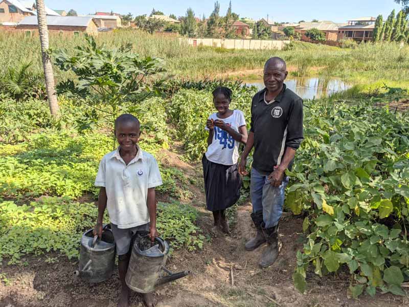 Atelier de jardinage au Village d'Enfants Bumi en RD du Congo