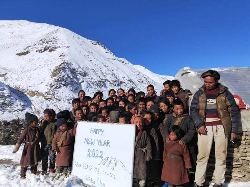 Depuis l'Himalaya, les élèves du Haut Dolpo vous souhaitent une bonne année