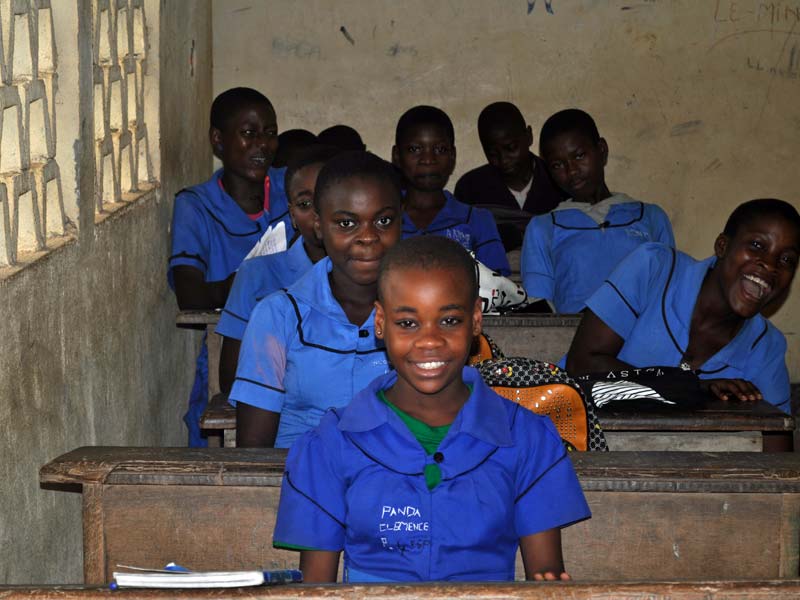 Lycée de Bipindi au Cameroun, élèves de la classe de 4ème
