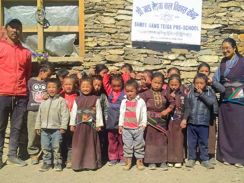 Les élèves de l'école de Poldegaon dans le Haut Dolpo au Népal