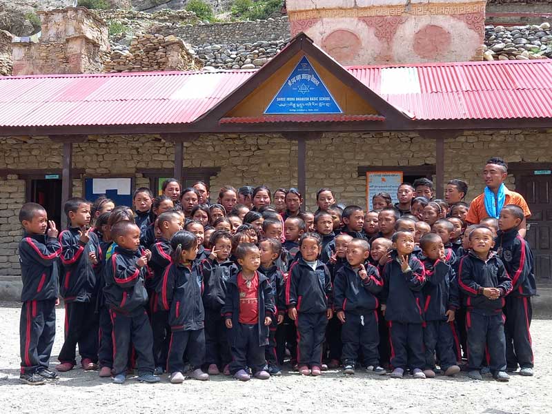Les élèves de l'école de Shimengaon dans le Haut Dolpo au Népal