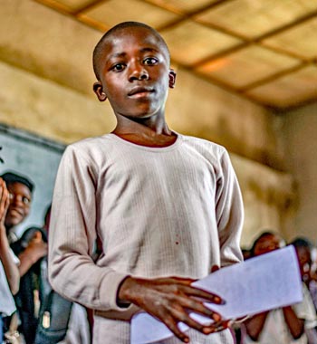 Baraka, élève au Centre de Rattrapage Scolaire de Goma
