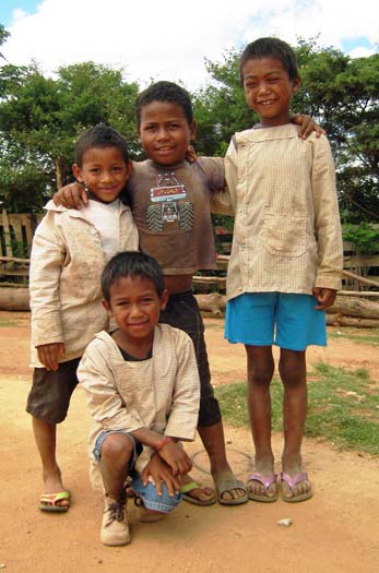 Enfants du Centre socio-éducatif Akany Aina à Madagascar