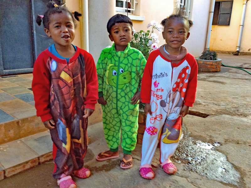 Enfants orphelins du Foyer Jean-Paul II à Tananarive