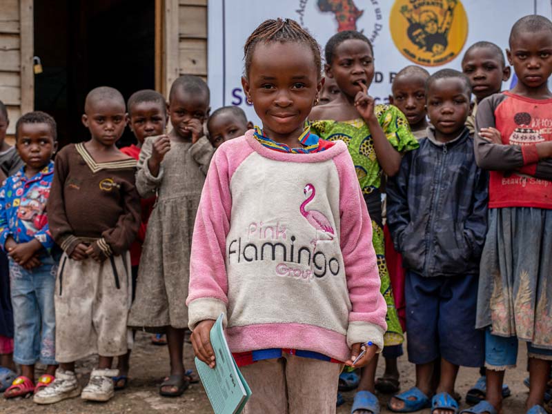 Enfants réfugiés de guerre du camp Ave Maria à Goma pris en charge par SOS Enfants et APROJED 