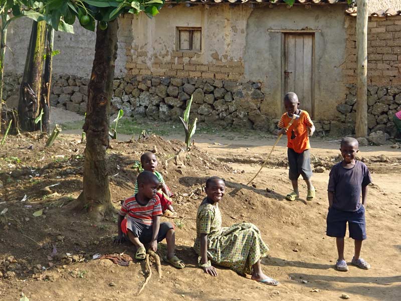 Enfants rwandais en vacances