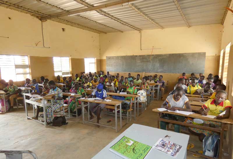 Une classe du collège de Douré au Burkina Faso