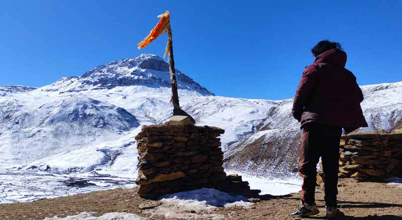 Un sommet de l'Himalaya à Poldegaon au Népal