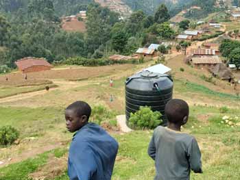 Un réservoir d'eau à Ikuvula au Nord Kivu en RD du Congo