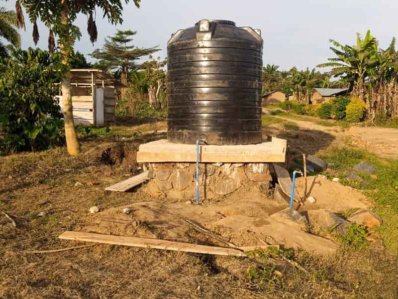 Mise en place de réservoirs pour assurer la distribution d'eau à Njiapanda-Bella
