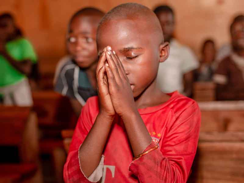 Enfant réfugié du Camp Ave Maria à Goma en classe à l'école Aprojed