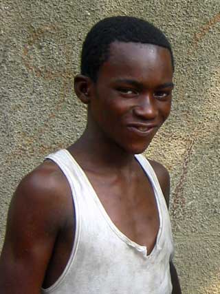 Gédéon, enfant des rues accusé de sorcellerie à Kinshasa