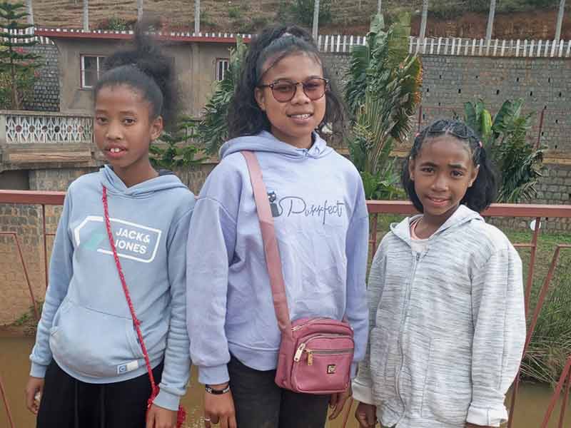 Lauréates du CEP et BEPC à Tananarive