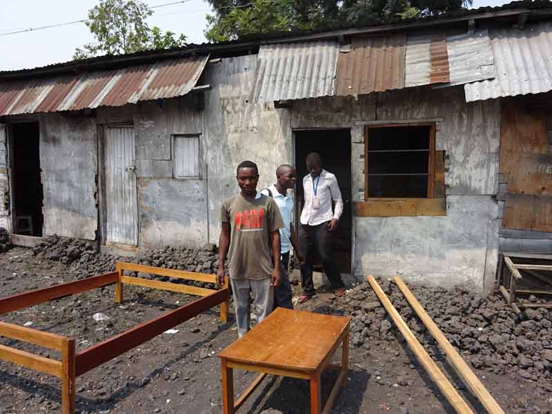 Goma sous l'occupation du M23, travaux de menuiserie