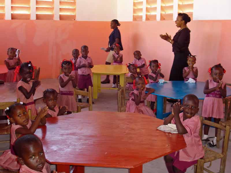 Une classe préscolaire de l'école Saint Alphonse de Cité Soleil