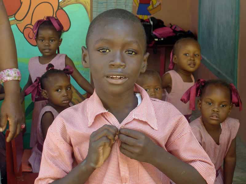 Elève de l'école de Cité Soleil en Haïti