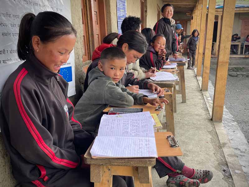 Examens intermédiaires du mois d'août à l'école de Tinjé dans le Haut Dolpo au Népal.